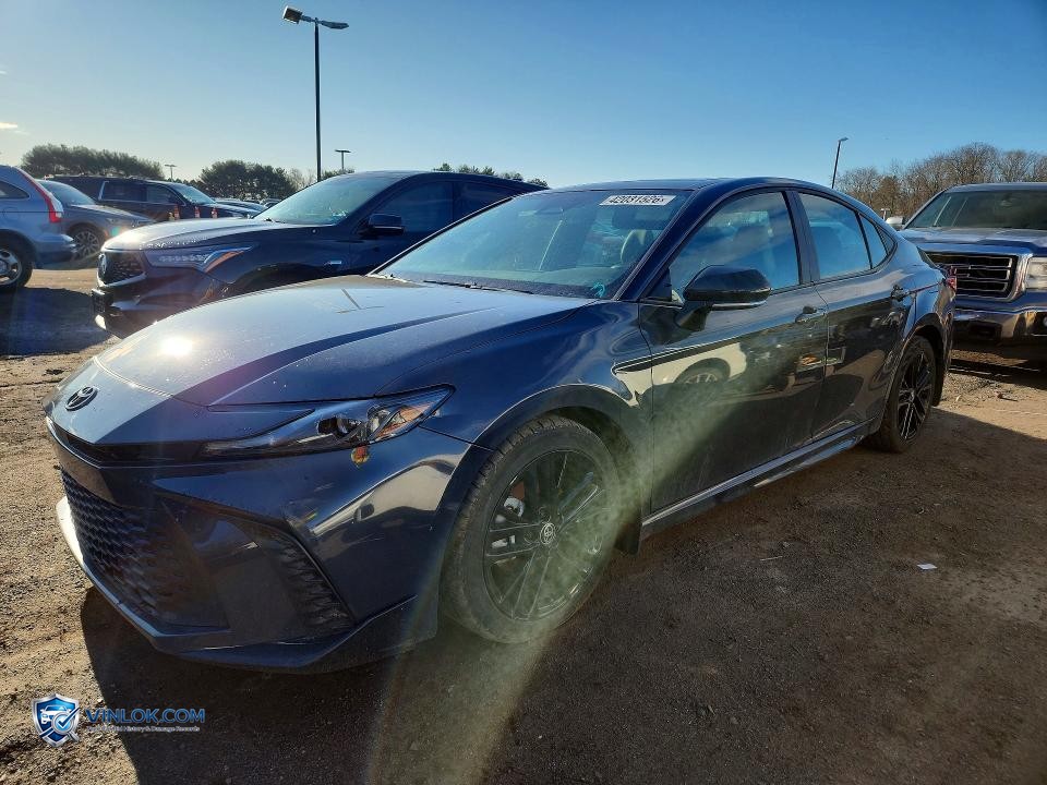2025 TOYOTA CAMRY SE – Lot 42031526 auction photo