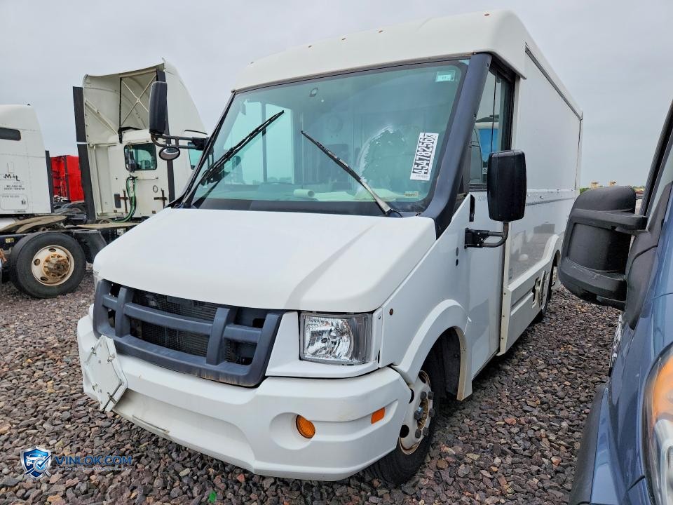 2013 ISUZU NPR DELIVERY VAN – Lot 45478256 auction photo