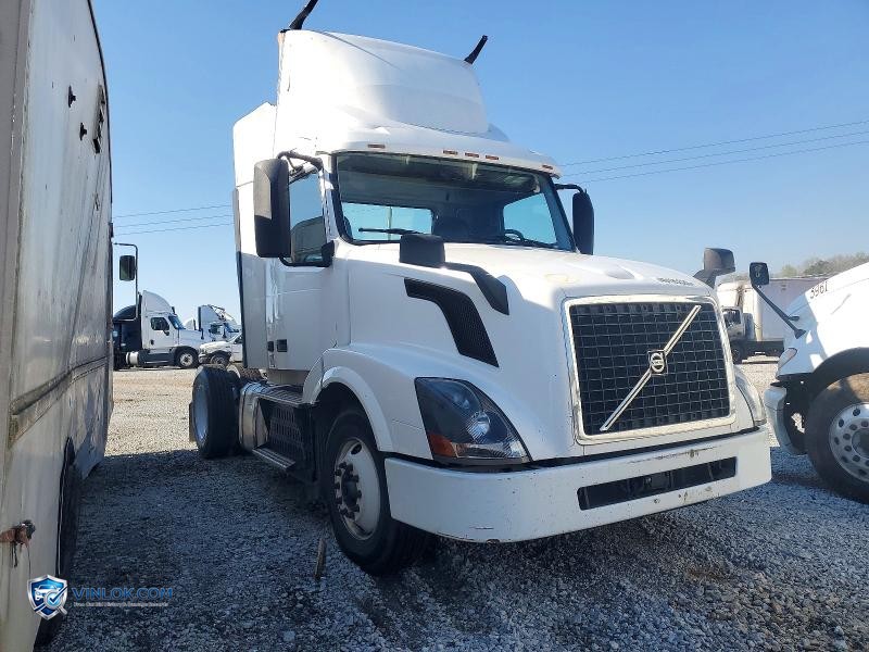 2015 VOLVO VNL SEMI TRUCK – Lot 46195526 auction photo