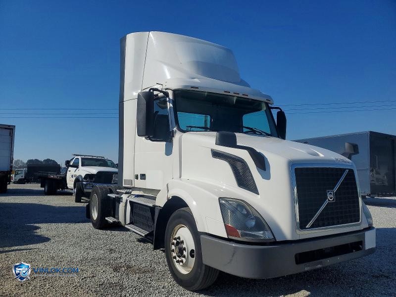 2017 VOLVO VNL SEMI TRUCK – Lot 46196876 auction photo