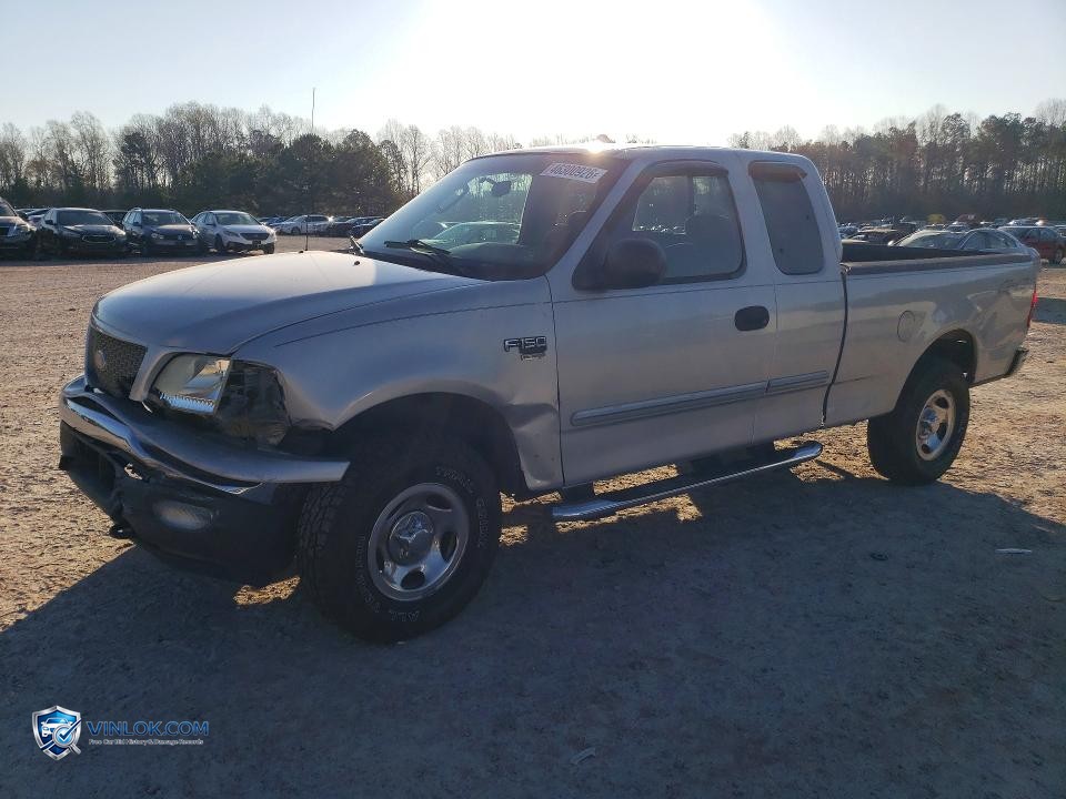 2004 FORD F-150 HERITAGE CLASSIC – Lot 46300926 auction photo