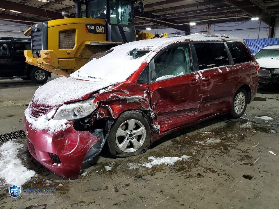 2015 TOYOTA SIENNA LE 8-PASSENGER – Lot 46345886 auction photo