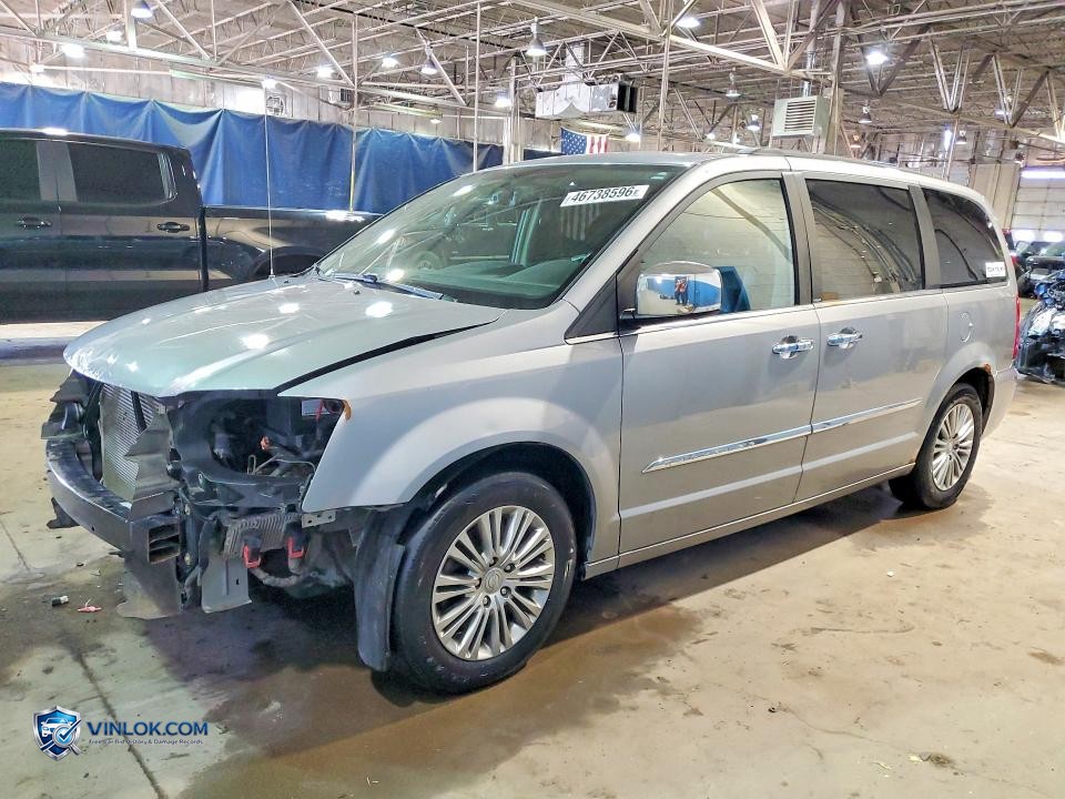 2013 CHRYSLER TOWN & COUNTRY TOURING L – Lot 46738596 auction photo
