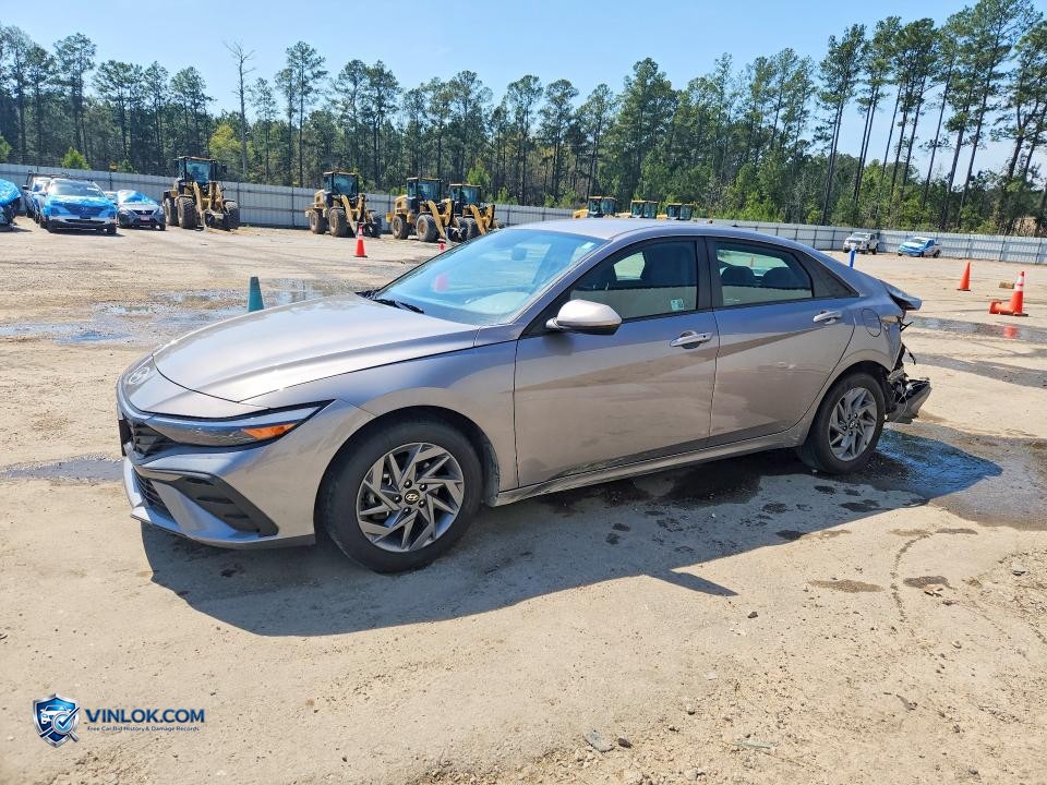 2024 HYUNDAI ELANTRA SEL – Lot 46918606 auction photo