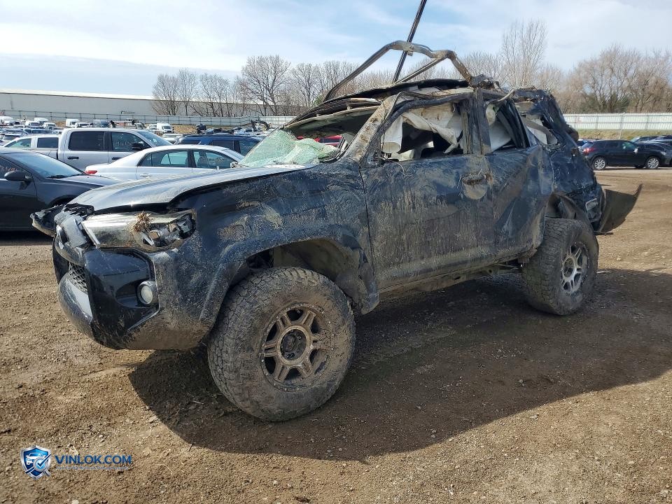 2017 TOYOTA 4RUNNER SR5 – Lot 47218446 auction photo