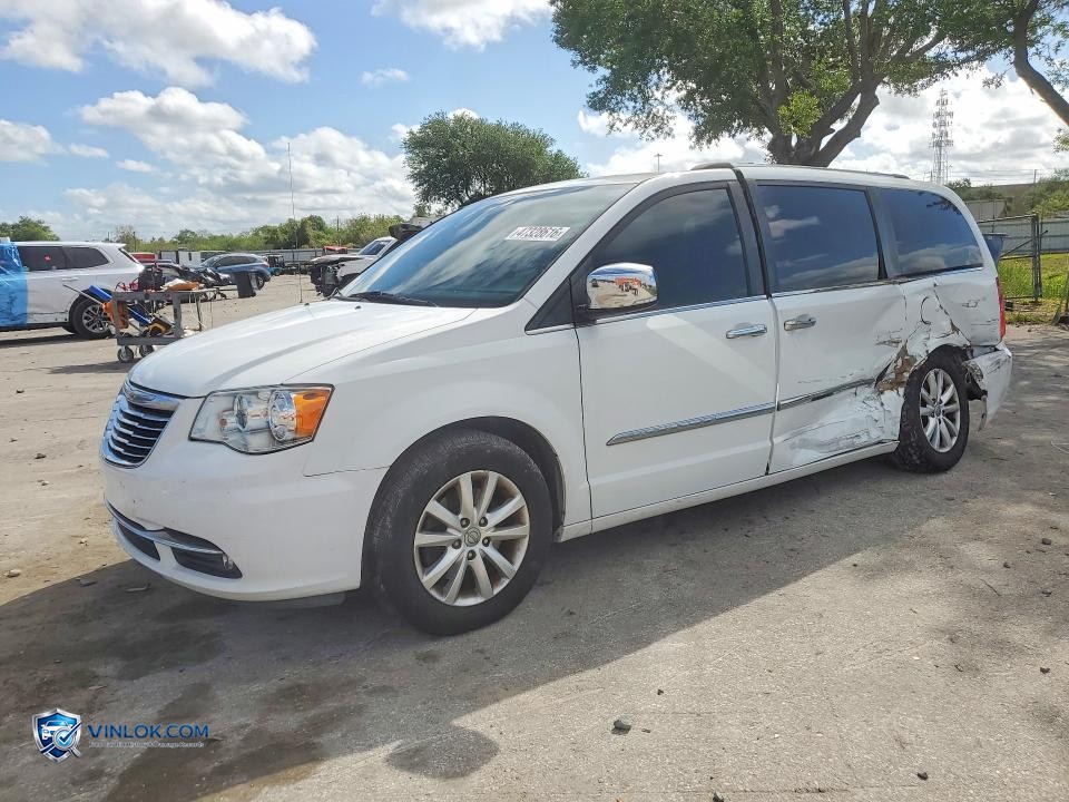 2016 CHRYSLER TOWN & COUNTRY LIMITED PLATINUM – Lot 47328616 auction photo