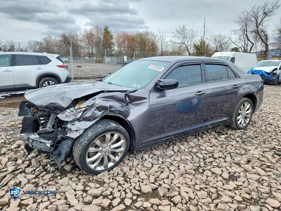 2016 CHRYSLER 300 LIMITED – Lot 47428046 auction photo