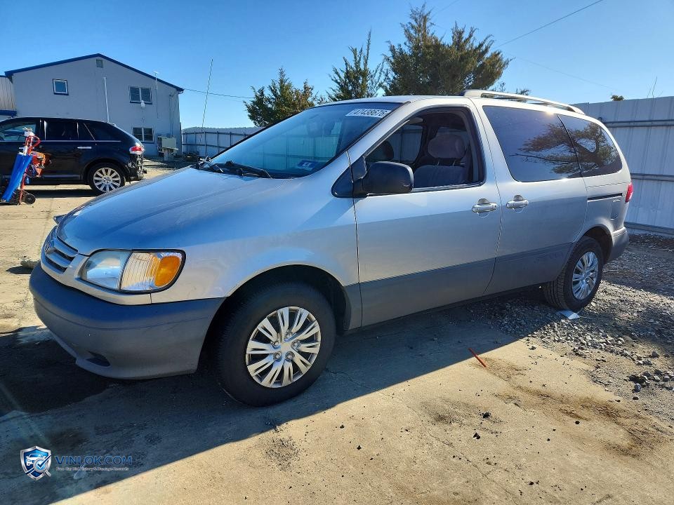 2002 TOYOTA SIENNA LE – Lot 47438676 auction photo