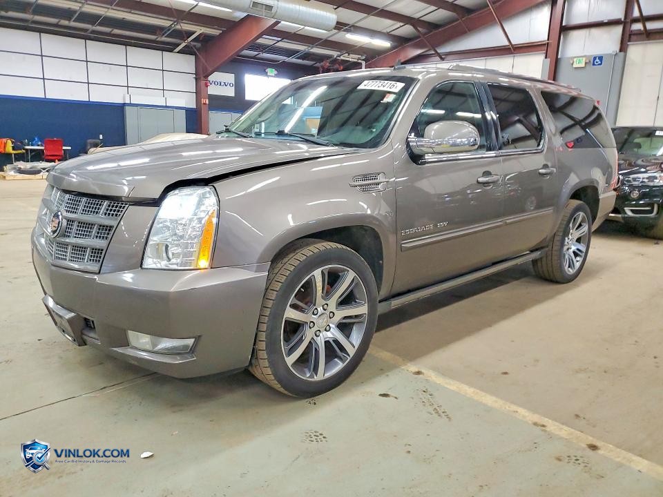 2013 CADILLAC ESCALADE ESV PREMIUM – Lot 47773416 auction photo