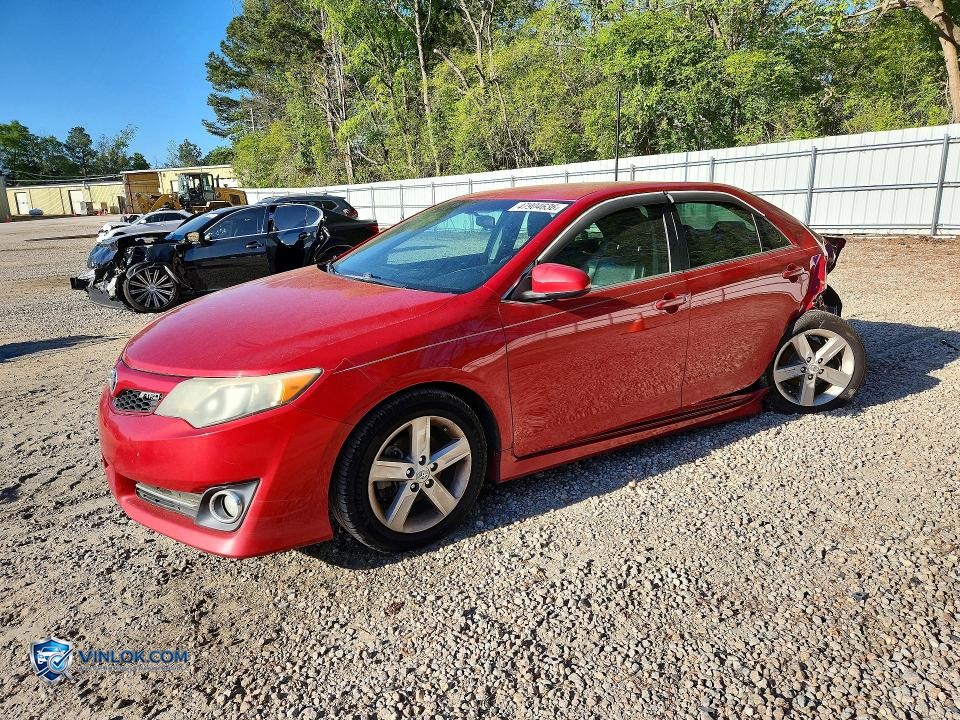 2014 TOYOTA CAMRY SE – Lot 47904636 auction photo