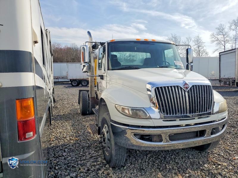2010 INTERNATIONAL 4400 TRUCK CAB AND CHASSIS – Lot 47919166 auction photo