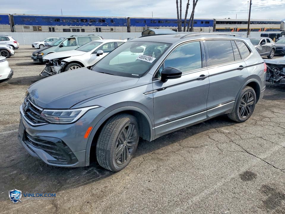 2022 VOLKSWAGEN TIGUAN SE R-LINE BLACK – Lot 48004296 auction photo