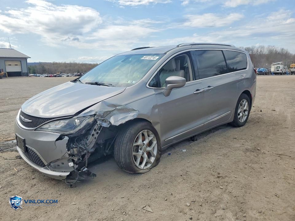 2017 CHRYSLER PACIFICA TOURING L PLUS – Lot 48112216 auction photo