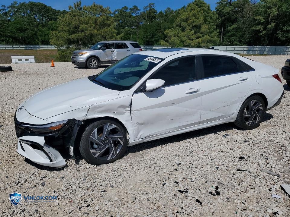 2024 HYUNDAI ELANTRA SEL – Lot 48359316 auction photo