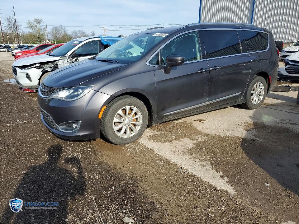 2018 CHRYSLER PACIFICA TOURING L – Lot 48499596 auction photo