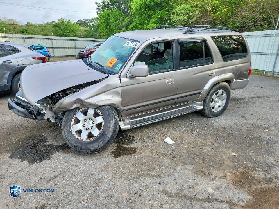 2001 TOYOTA 4RUNNER SR5 – Lot 48512156 auction photo