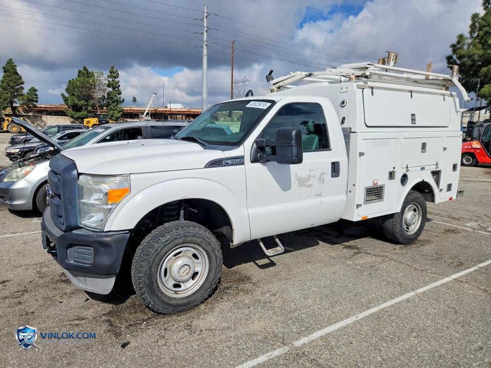 2013 FORD F350 SUPER DUTY UTILITY / SERVICE TRUCK – Lot 48525416 auction photo