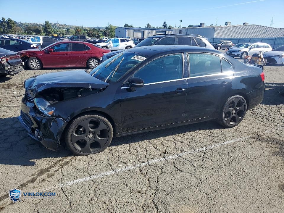 2013 VOLKSWAGEN JETTA SEL – Lot 49143016 auction photo