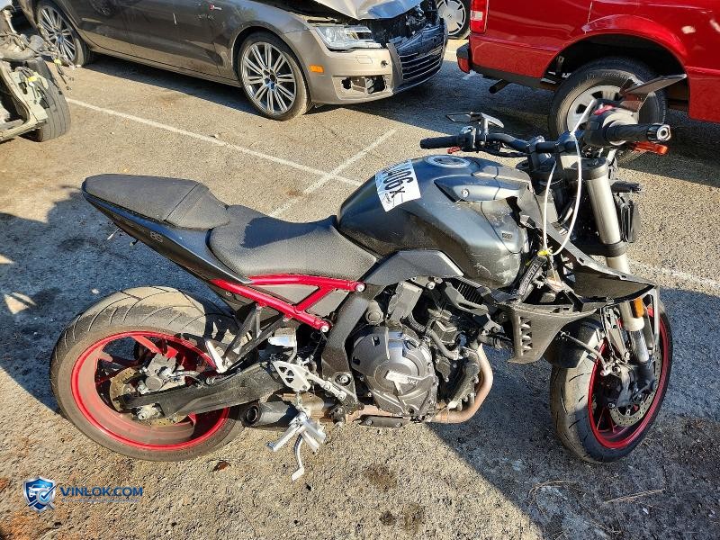 2025 SUZUKI GSX800 R – Lot 49250406 auction photo