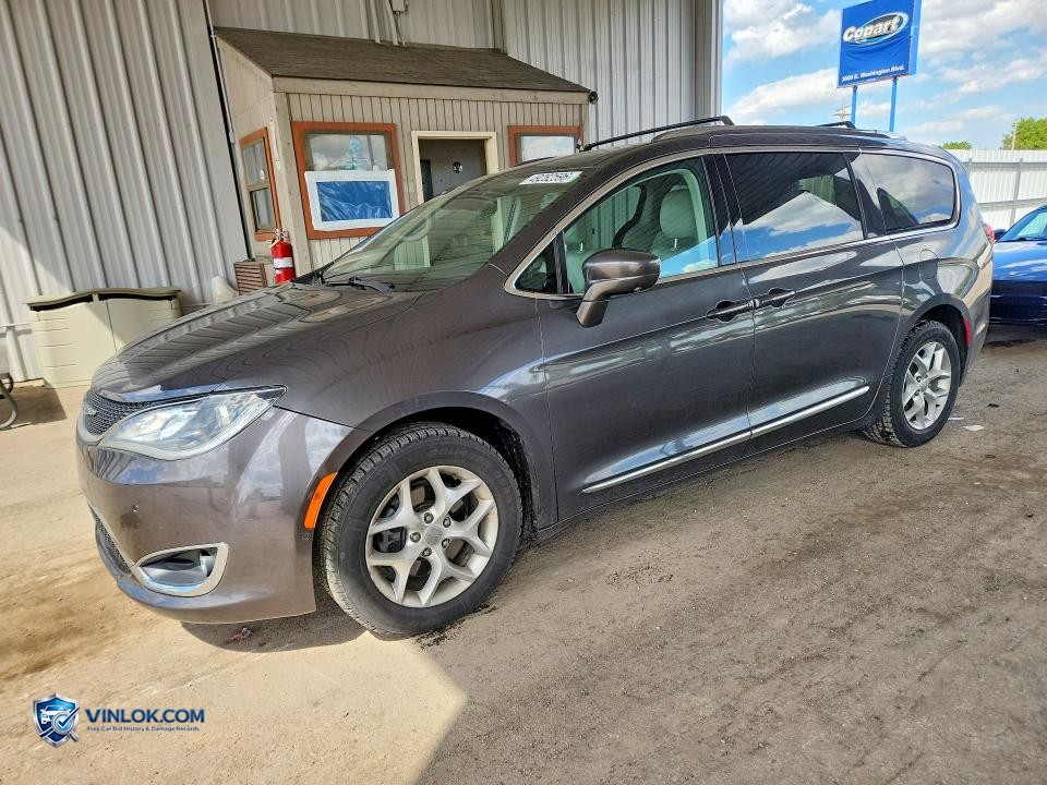 2017 CHRYSLER PACIFICA TOURING L PLUS – Lot 49282596 auction photo