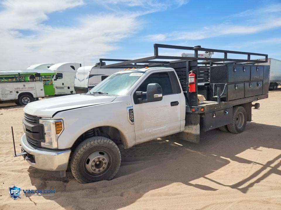2019 FORD F350 SUPER DUTY UTILITY / SERVICE TRUCK – Lot 49393596 auction photo