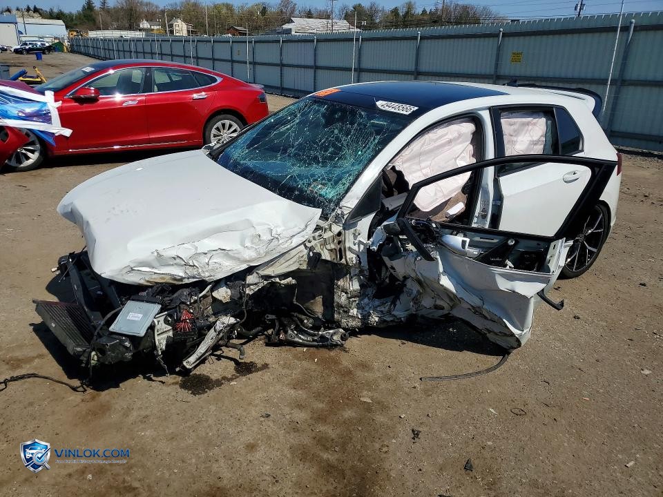 2023 VOLKSWAGEN GOLF R – Lot 49448566 auction photo