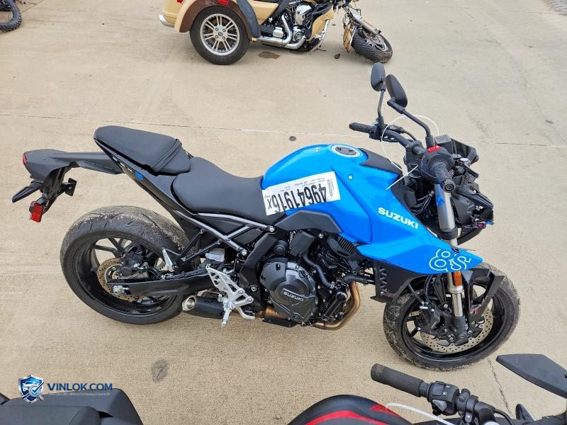 2025 SUZUKI GSX800 R – Lot 49641916 auction photo