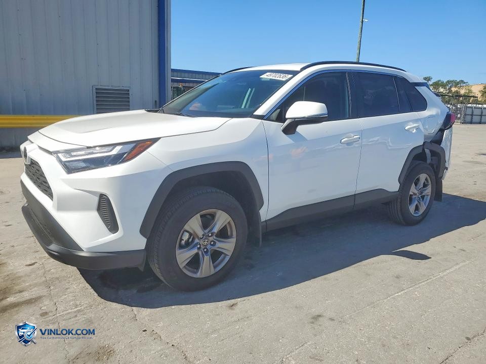 2025 TOYOTA RAV4 XLE – Lot 49702636 auction photo