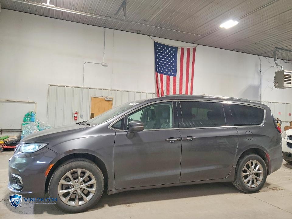 2021 CHRYSLER PACIFICA TOURING L – Lot 49760466 auction photo