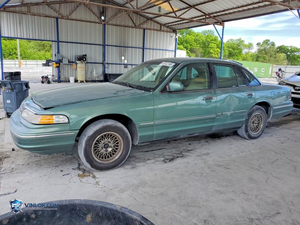 1997 FORD CROWN VICTORIA LX – Lot 49882196 auction photo