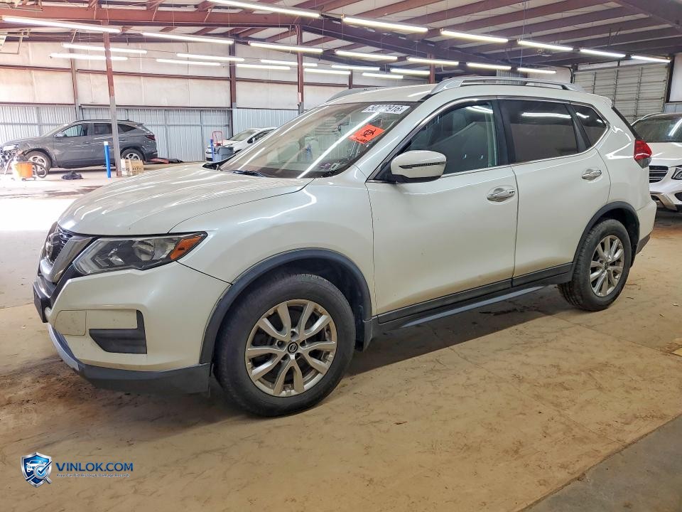 2017 NISSAN ROGUE SV – Lot 50023916 auction photo