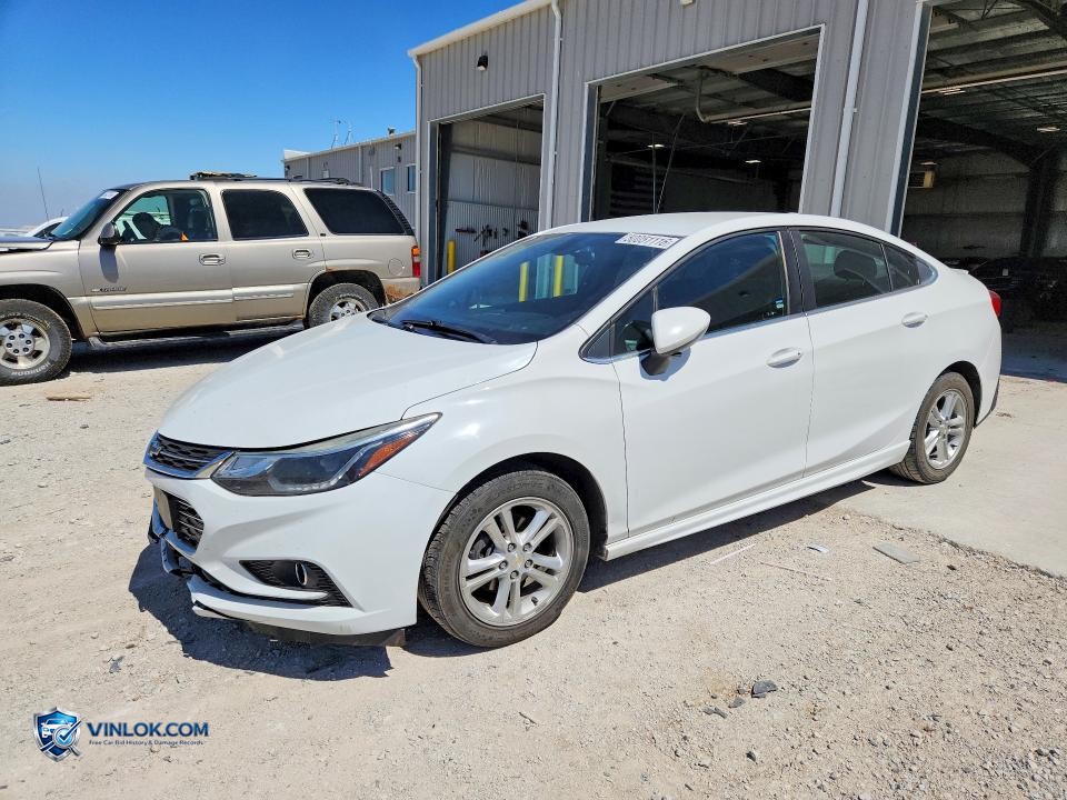 2017 CHEVROLET CRUZE LT – Lot 50051116 auction photo