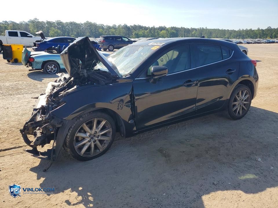 2017 MAZDA 3 GRAND TOURING – Lot 50094386 auction photo