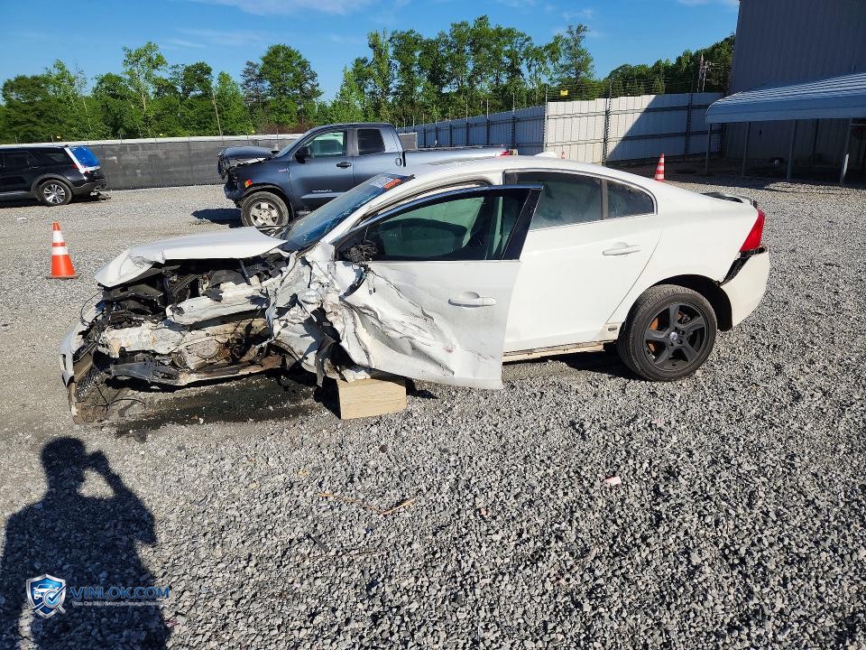 2013 VOLVO S60 T5 – Lot 50147306 auction photo