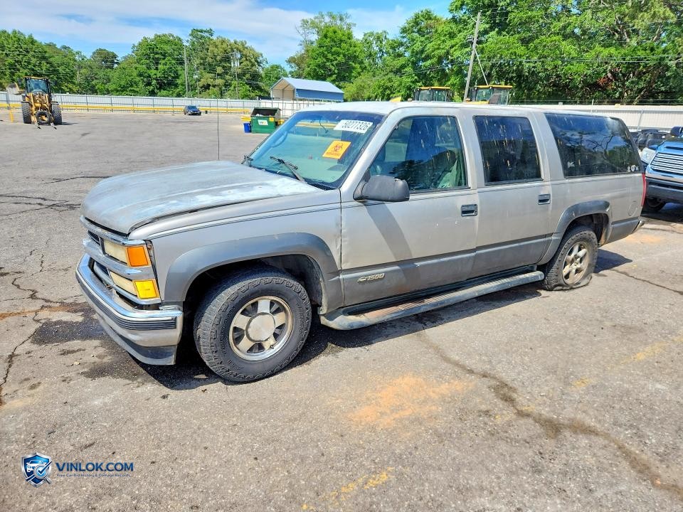 1999 CHEVROLET SUBURBAN C1500 – Lot 50277326 auction photo