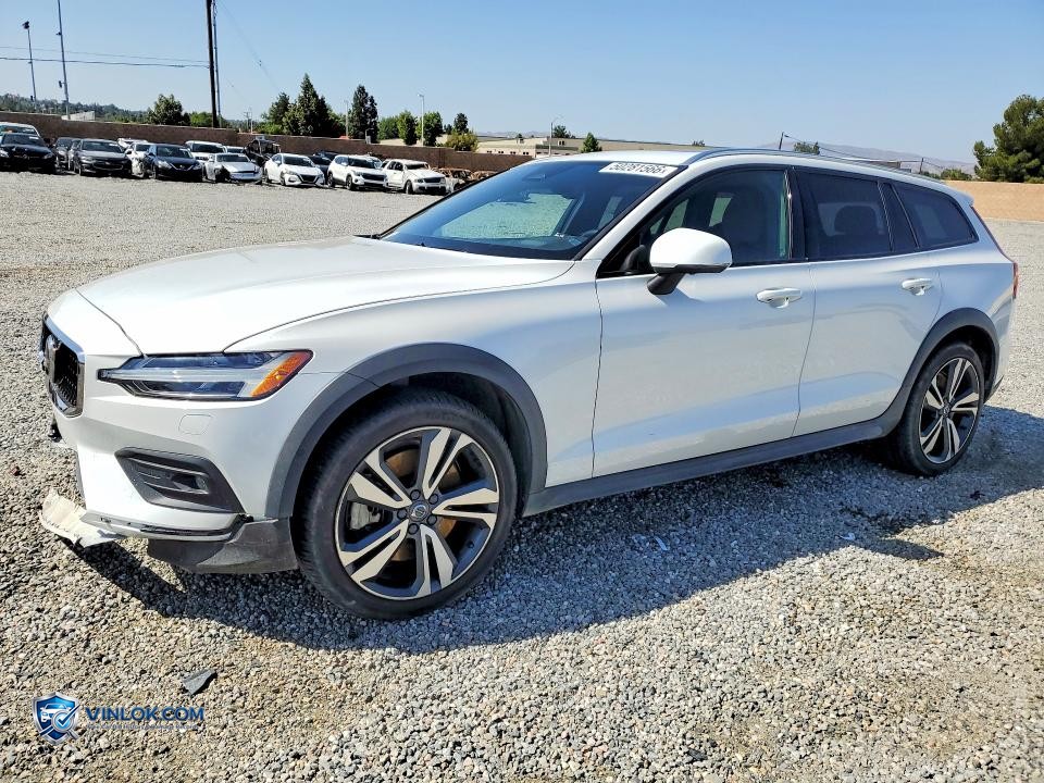 2023 VOLVO V60 CROSS COUNTRY PLUS – Lot 50281566 auction photo