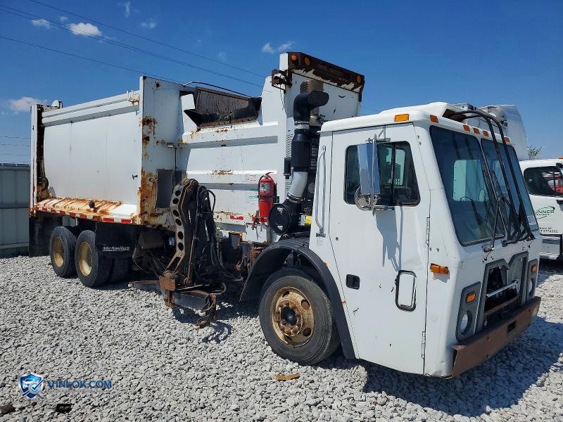 2016 MACK LEU600 REFUSE TRUCK – Lot 50361016 auction photo
