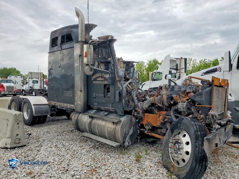 2000 INTERNATIONAL 9900I SEMI TRUCK – Lot 50364016 auction photo