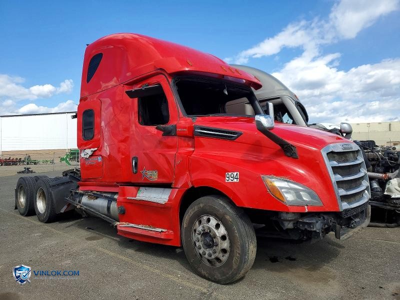2020 FREIGHTLINER CASCADIA 126 SEMI TRUCK – Lot 50422726 auction photo
