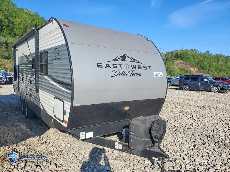 2020 FOREST RIVER EAST TO WEST CAMPER – Lot 50615166 auction photo