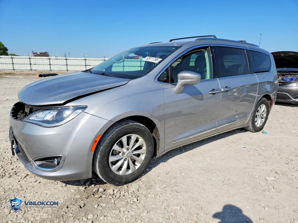 2018 CHRYSLER PACIFICA TOURING L – Lot 50911796 auction photo