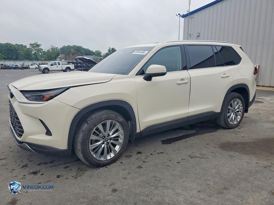 2024 TOYOTA GRAND HIGHLANDER PLATINUM – Lot 50944366 auction photo