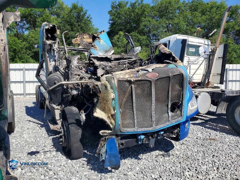 2020 PETERBILT 579 SEMI TRUCK – Lot 50981316 auction photo
