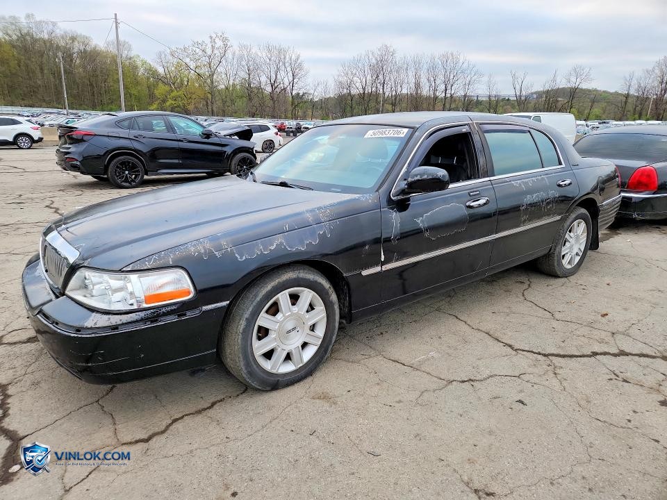 2011 LINCOLN TOWN CAR EXECUTIVE L – Lot 50983706 auction photo