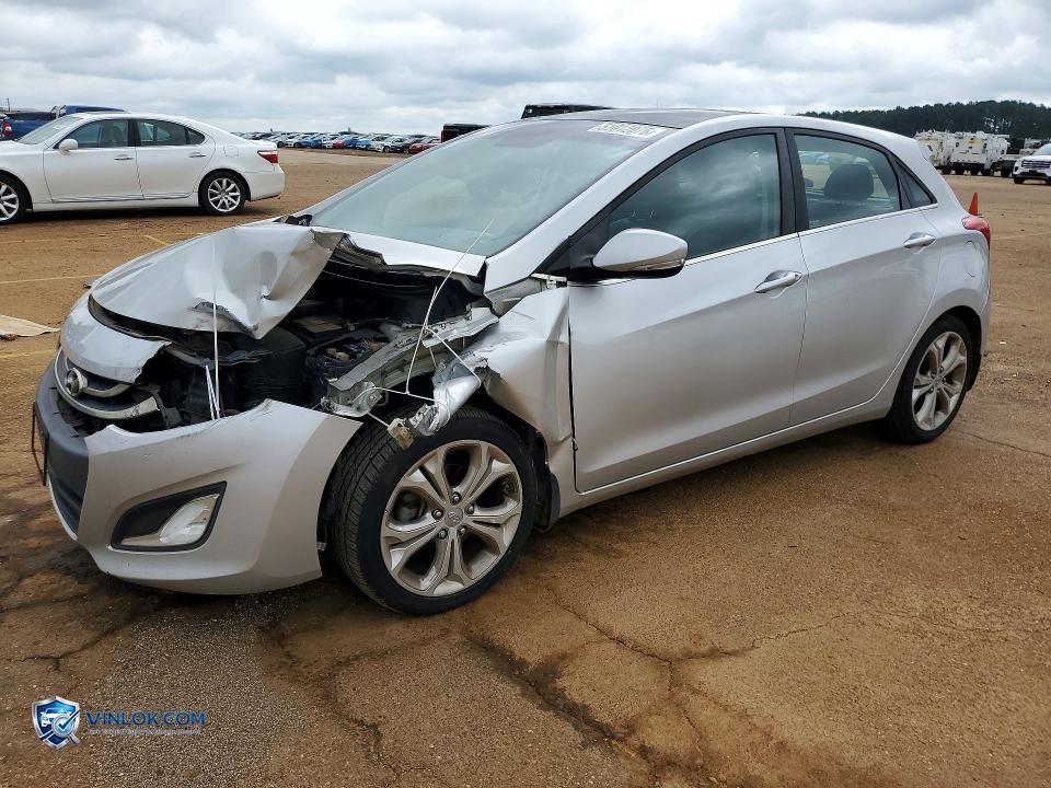 2013 HYUNDAI ELANTRA GT BASE – Lot 51012076 auction photo