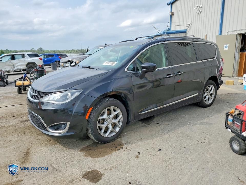 2018 CHRYSLER PACIFICA TOURING L PLUS – Lot 51061486 auction photo
