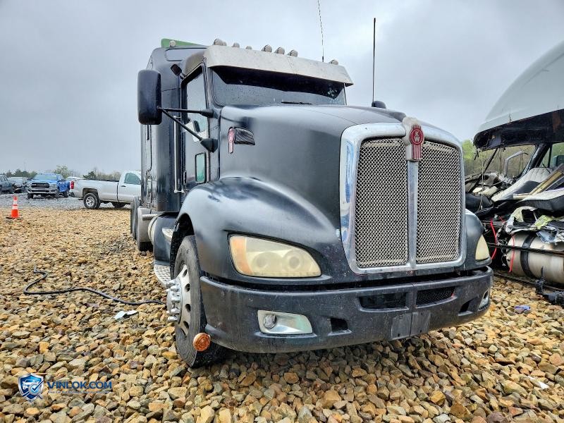 2010 KENWORTH T660 SEMI TRUCK – Lot 51269606 auction photo