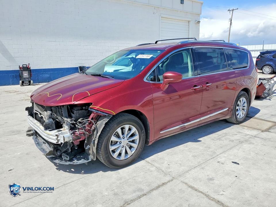 2019 CHRYSLER PACIFICA TOURING L – Lot 51541166 auction photo