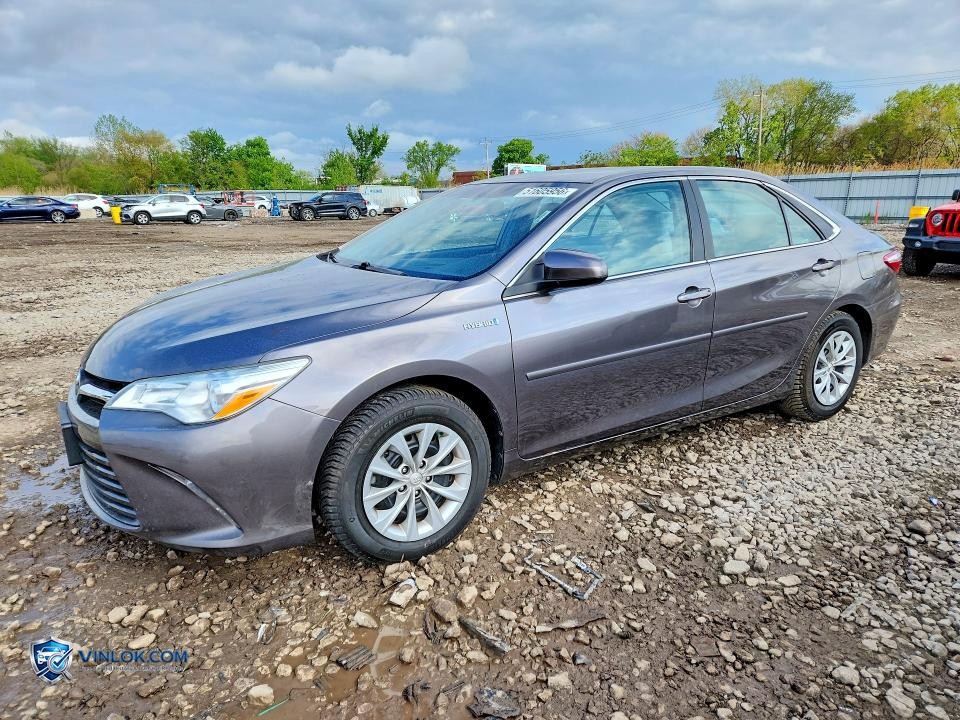 2015 TOYOTA CAMRY HYBRID LE – Lot 51605956 auction photo