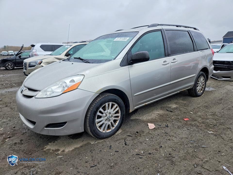 2010 TOYOTA SIENNA LE – Lot 51761066 auction photo